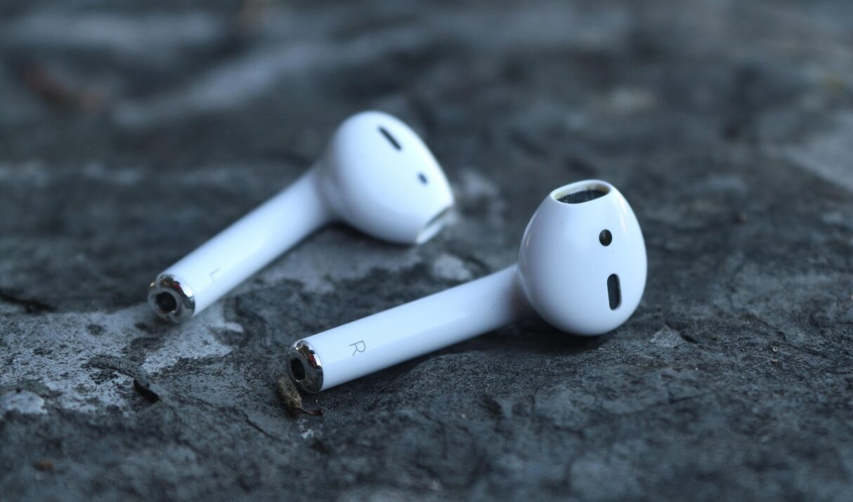 Do AirPods Increase Your Risk of Brain Damage?